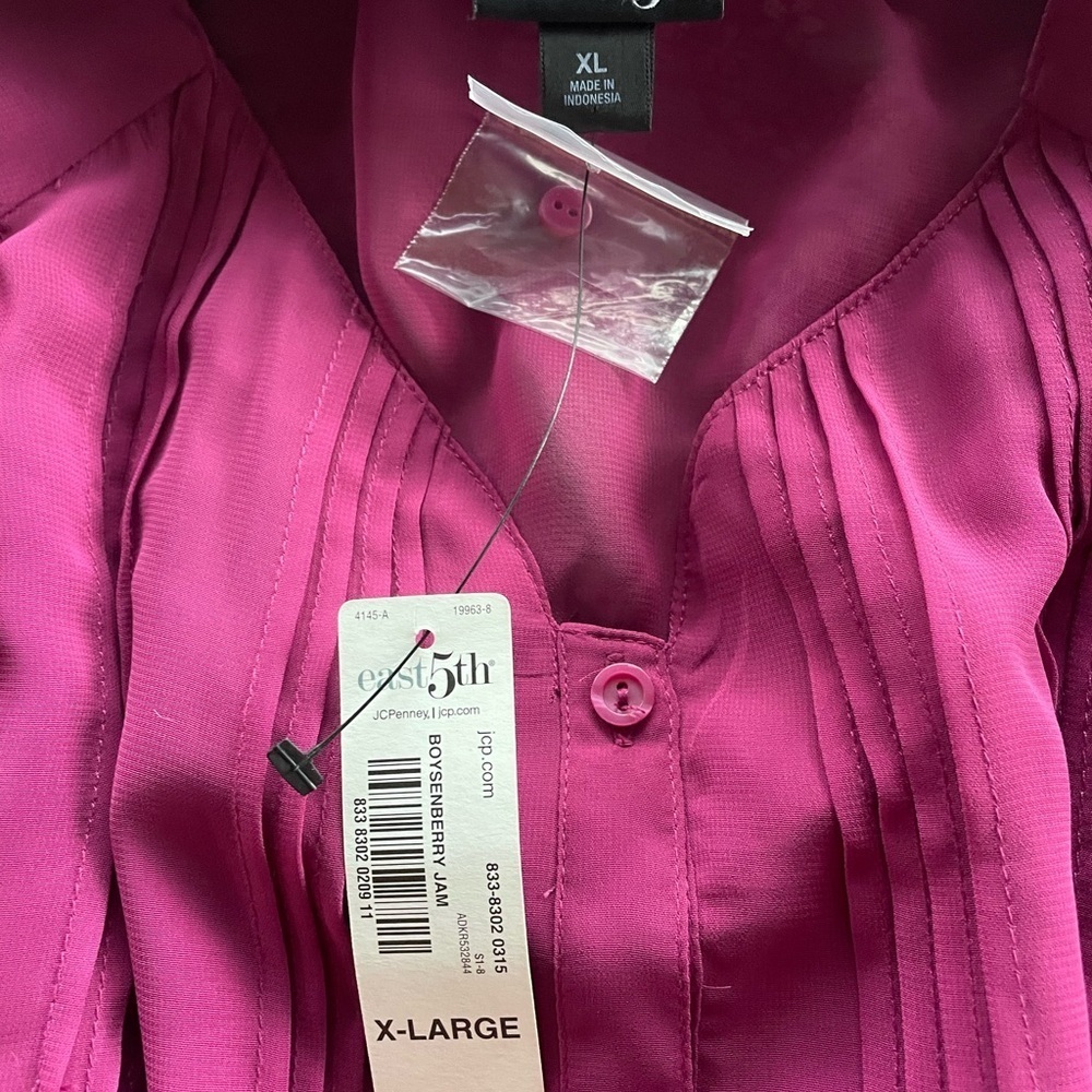 East 5th Fuchsia Pleated Blouse - Picture 4 of 5